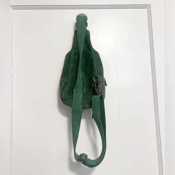 Free People Hudson Sling Bag in
Green SOLD OUT - Picture 6 of 7